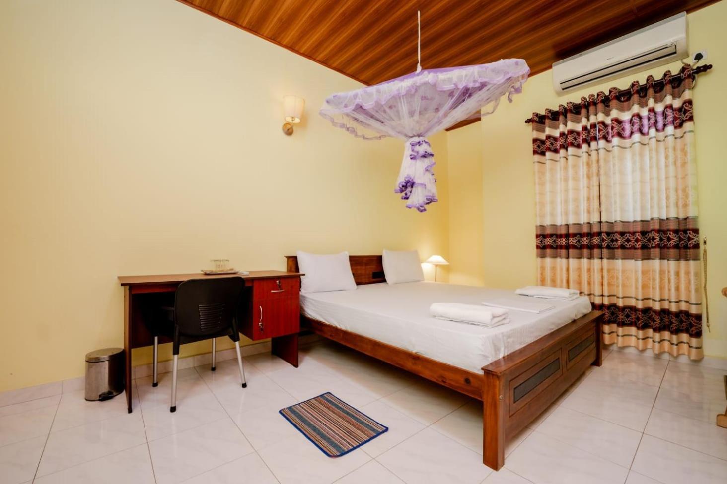 Suwani Pinnawala Homestay Exterior foto