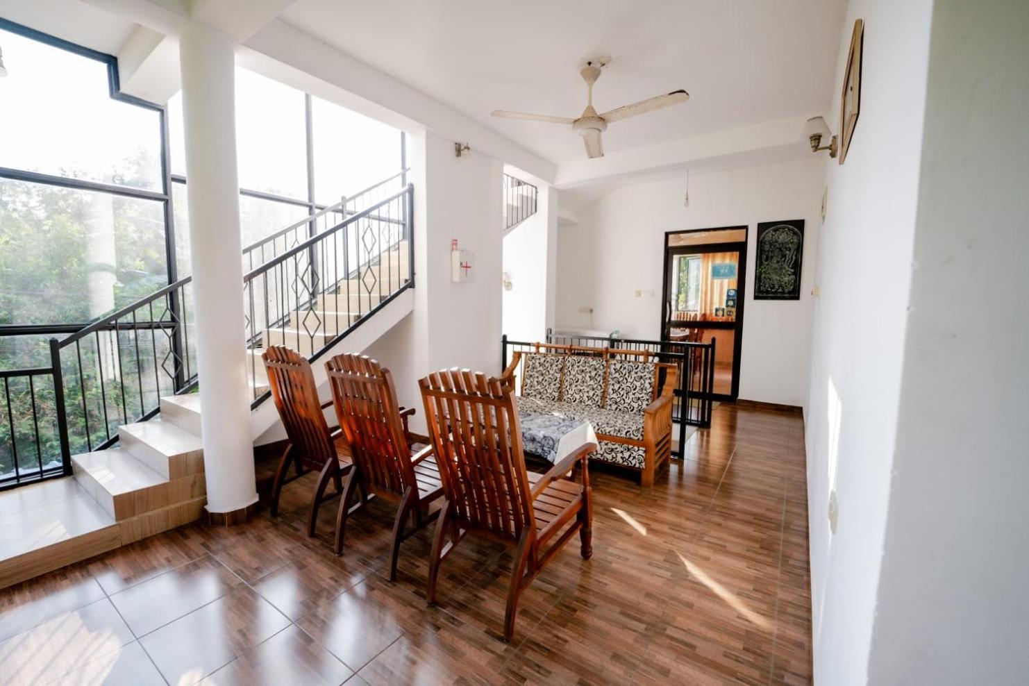 Suwani Pinnawala Homestay Exterior foto