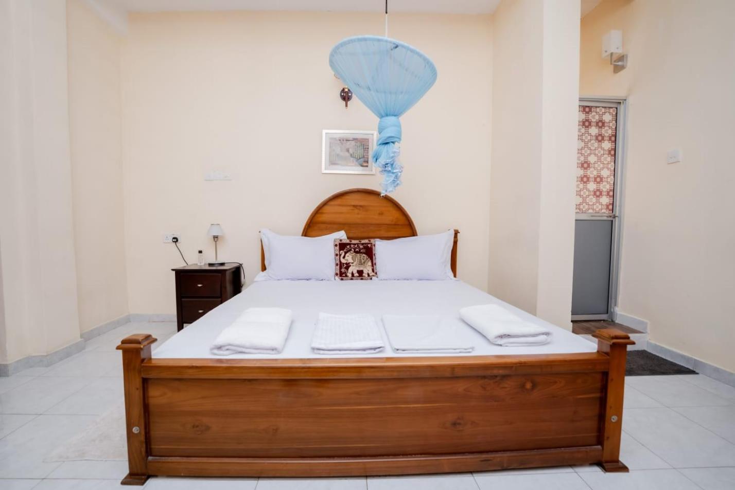 Suwani Pinnawala Homestay Exterior foto
