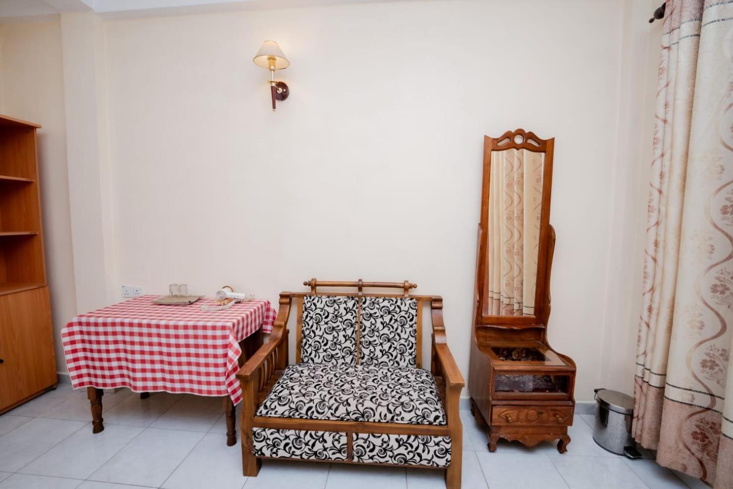 Suwani Pinnawala Homestay Exterior foto